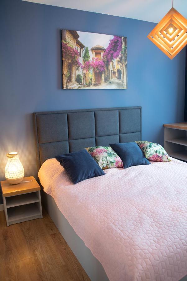 Apartament Niebieski - Okrzei  Kielce Bagian luar foto